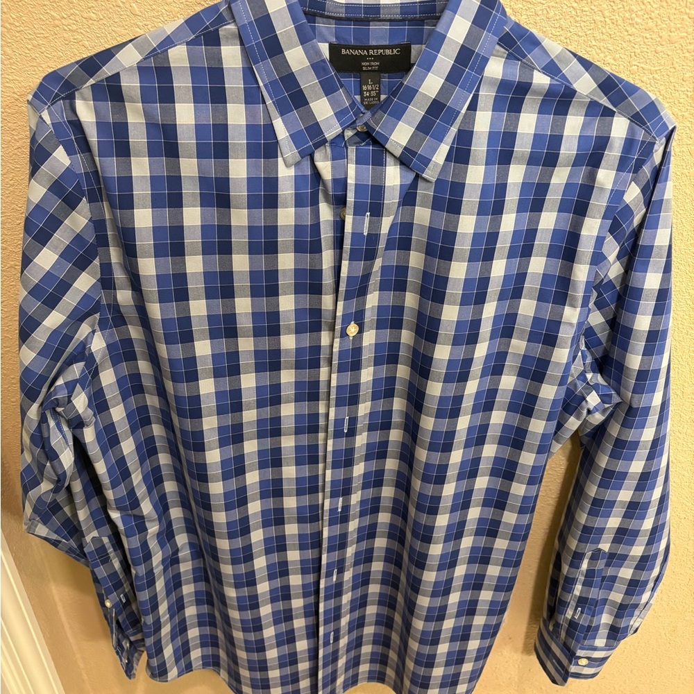 Banana Republic Blue Casual Button Down Shirt